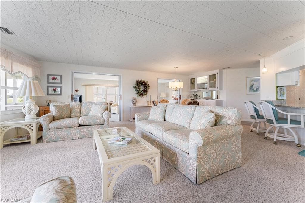 237 Palmer BLVD-15