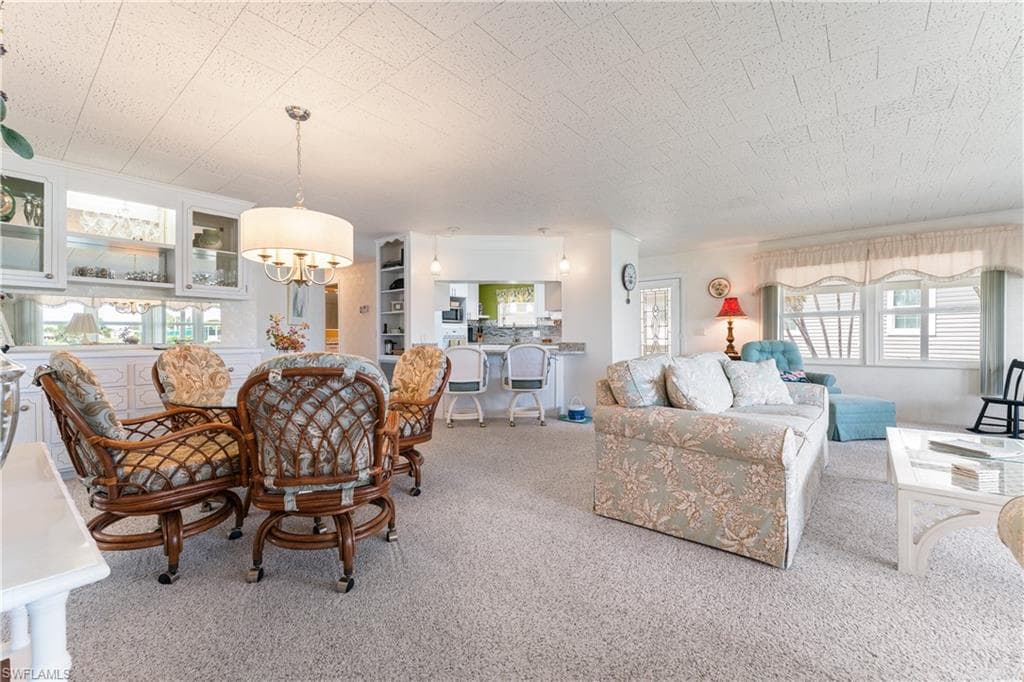 237 Palmer BLVD-21