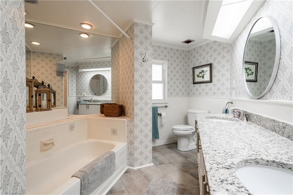 237 Palmer BLVD-31