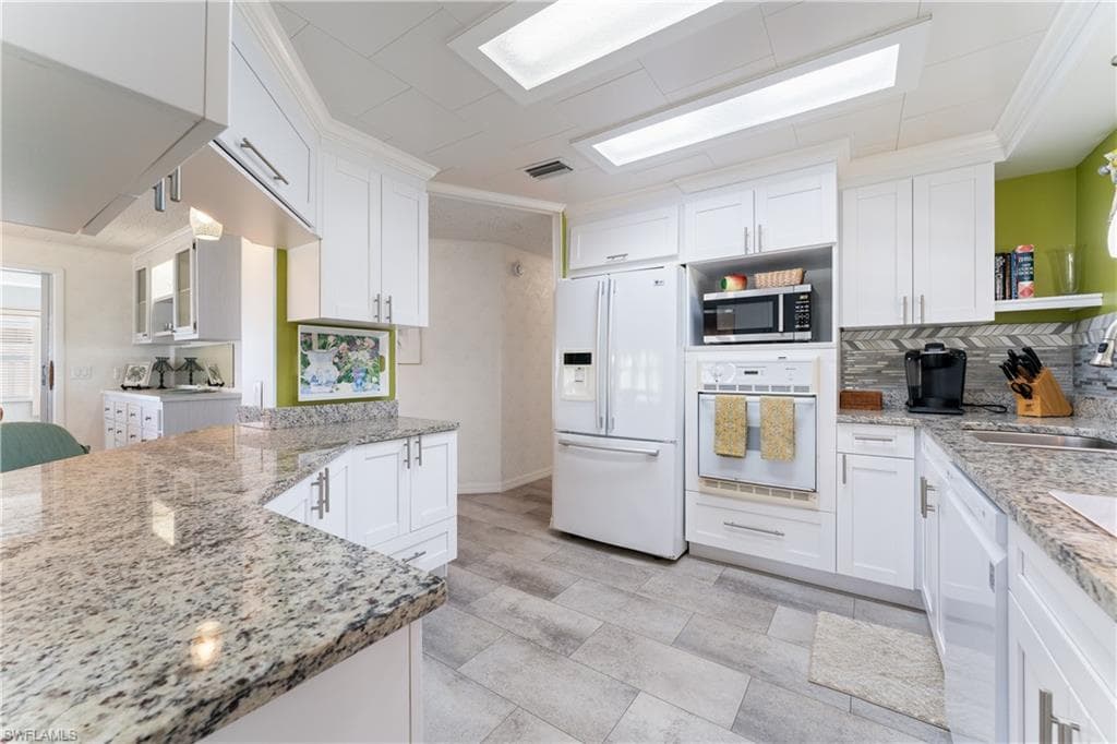 237 Palmer BLVD-8