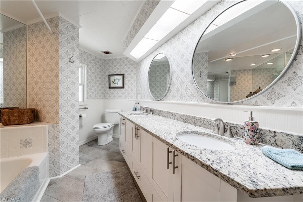 237 Palmer BLVD-32