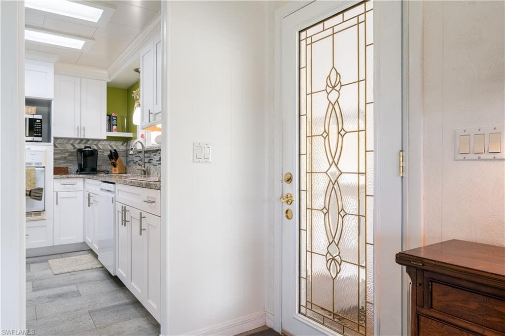 237 Palmer BLVD-7
