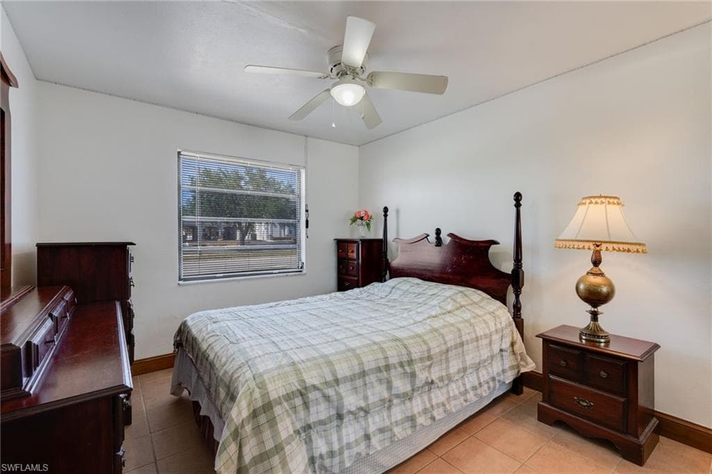 1522 Shelby PKWY-11