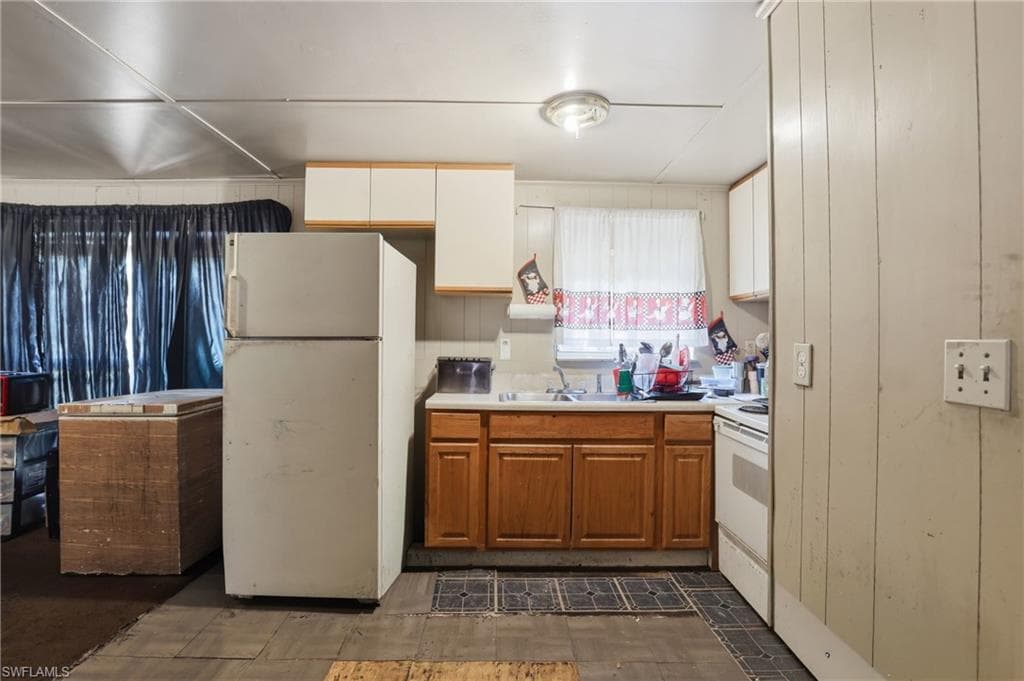 1004 Kentucky AVE-11