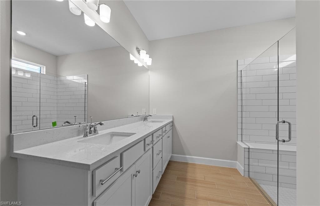 44589 Emerald ST-23