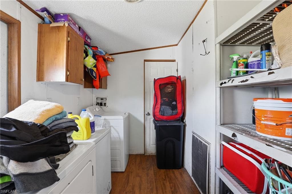 1031 Della Tobias AVE-37