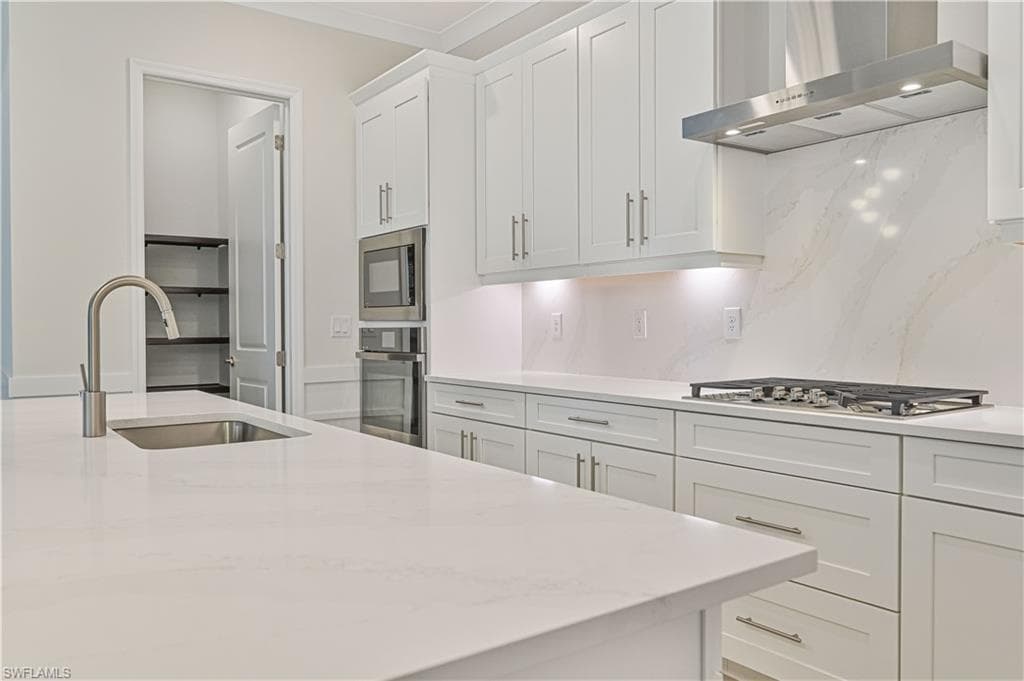 13699 Blue Bay CIR-12