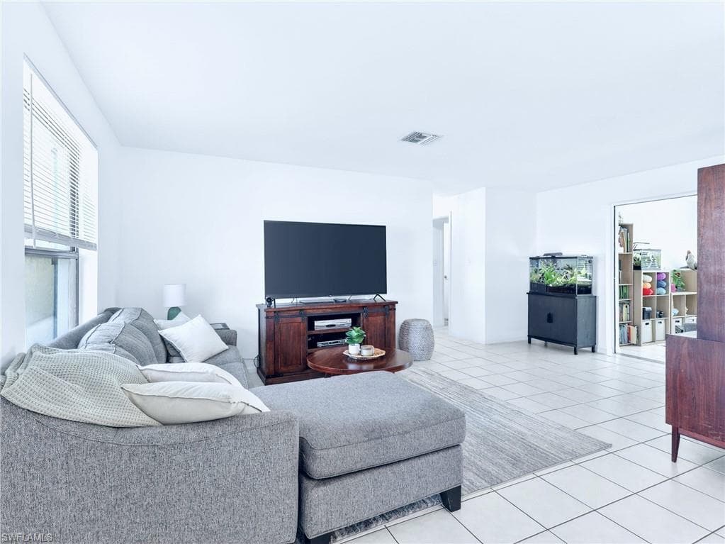 258 Reading ST NW-2