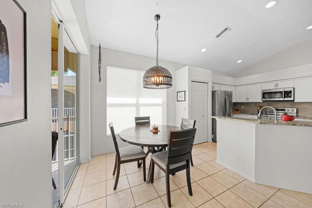 23039 Lone Oak DR-21