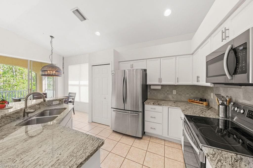 23039 Lone Oak DR-19