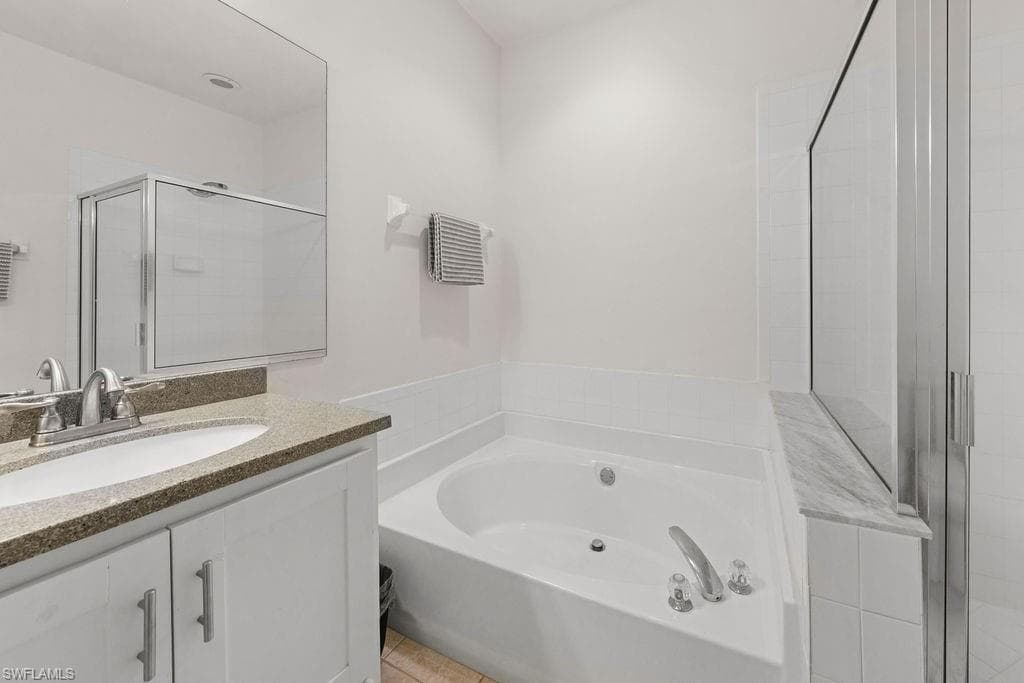 23039 Lone Oak DR-34