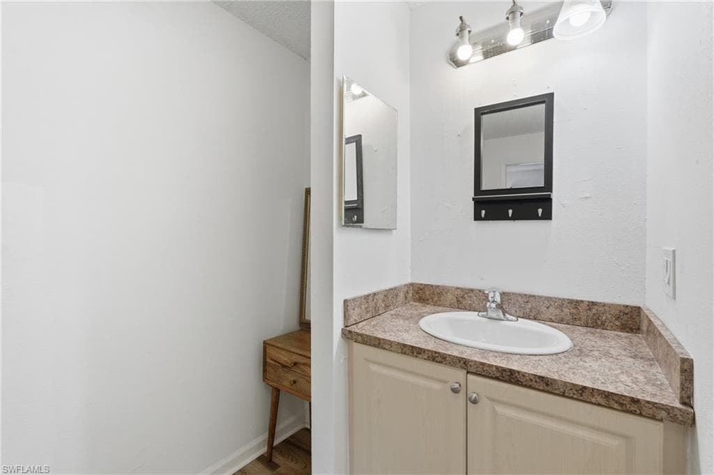 2366 E Mall DR 403-15