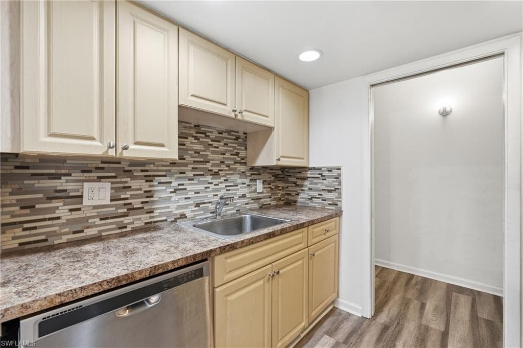 2366 E Mall DR 403-10