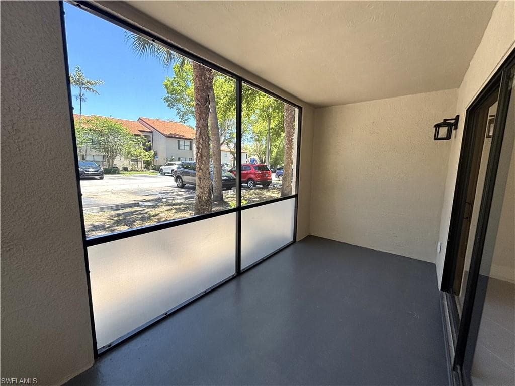 2094 Arbour Walk CIR 3015-13