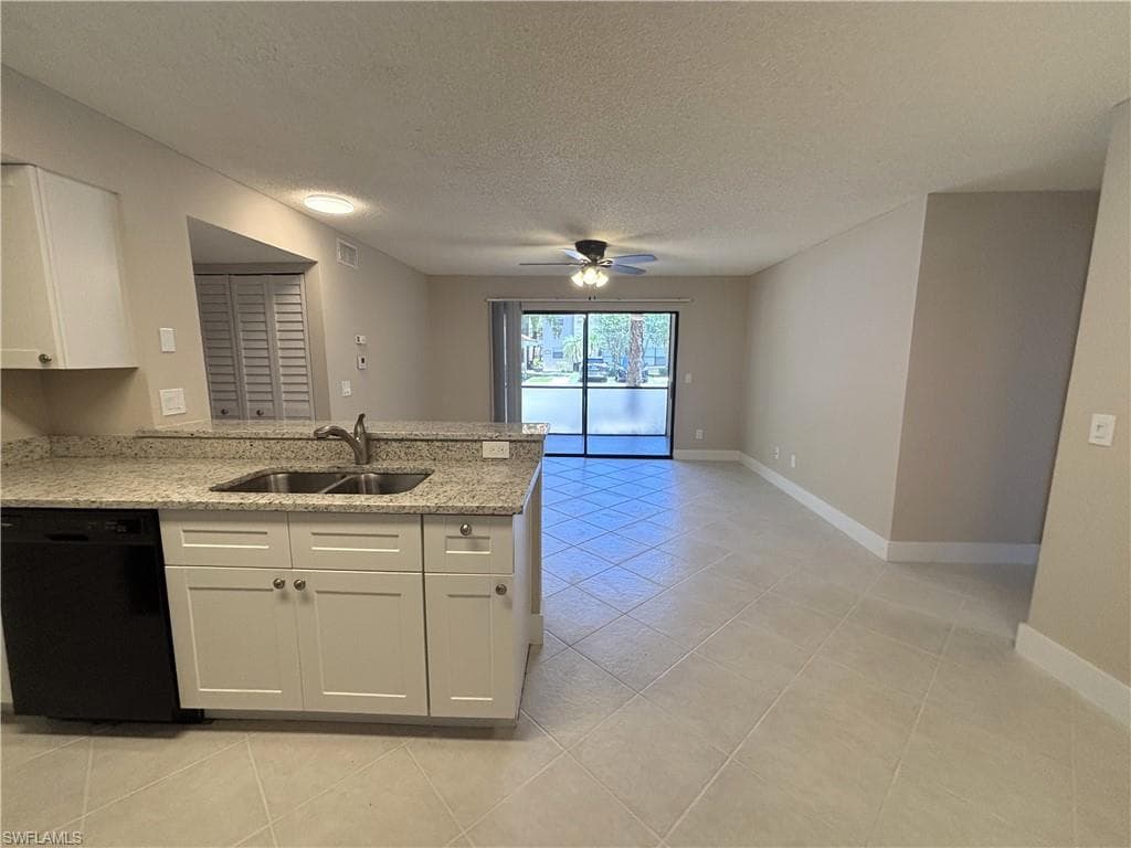 2094 Arbour Walk CIR 3015-7
