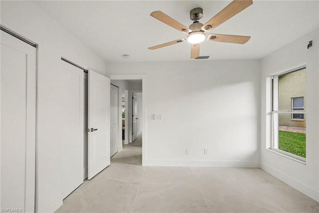 4618 Ashton CT-21