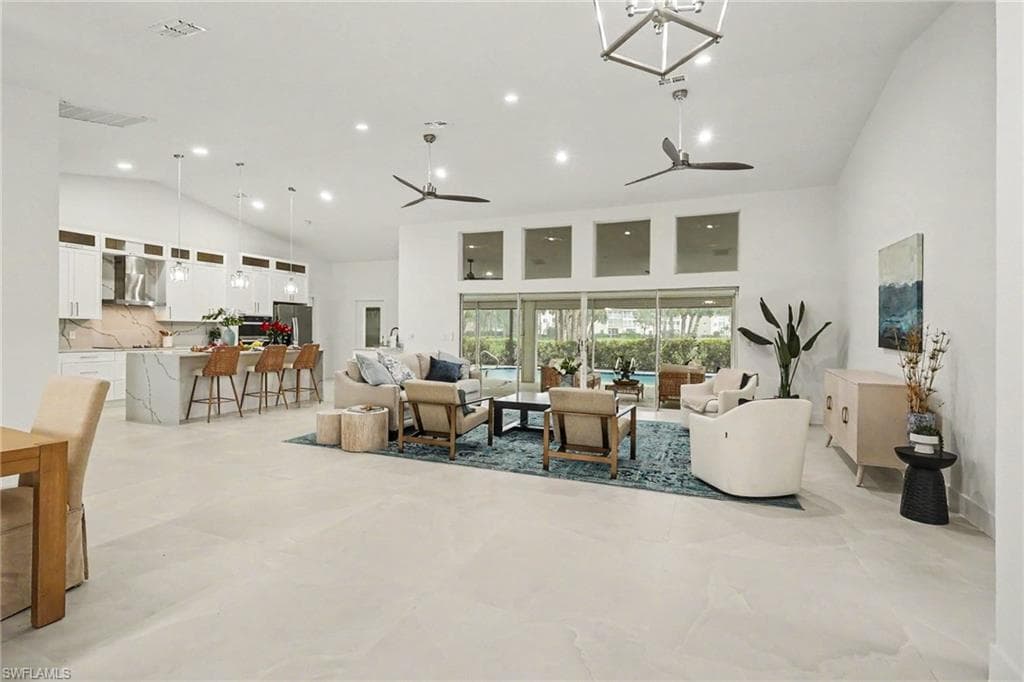 4618 Ashton CT-31