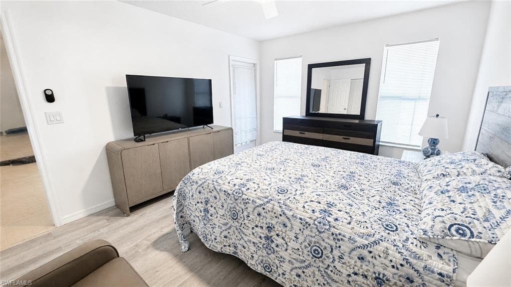 5339 TREETOPS DR-11