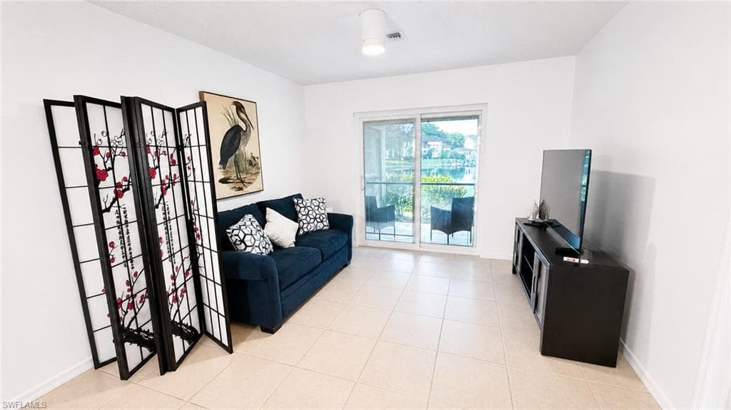 5339 TREETOPS DR-8