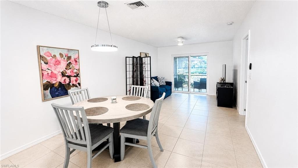 5339 TREETOPS DR-7