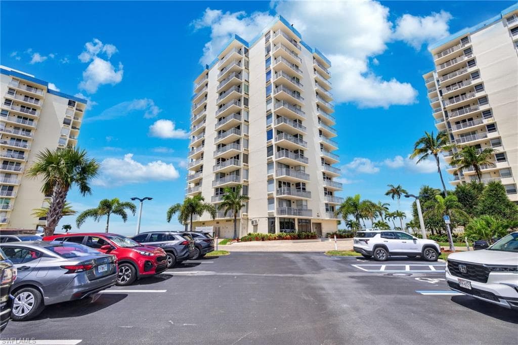 7330 Estero BLVD 1108-27