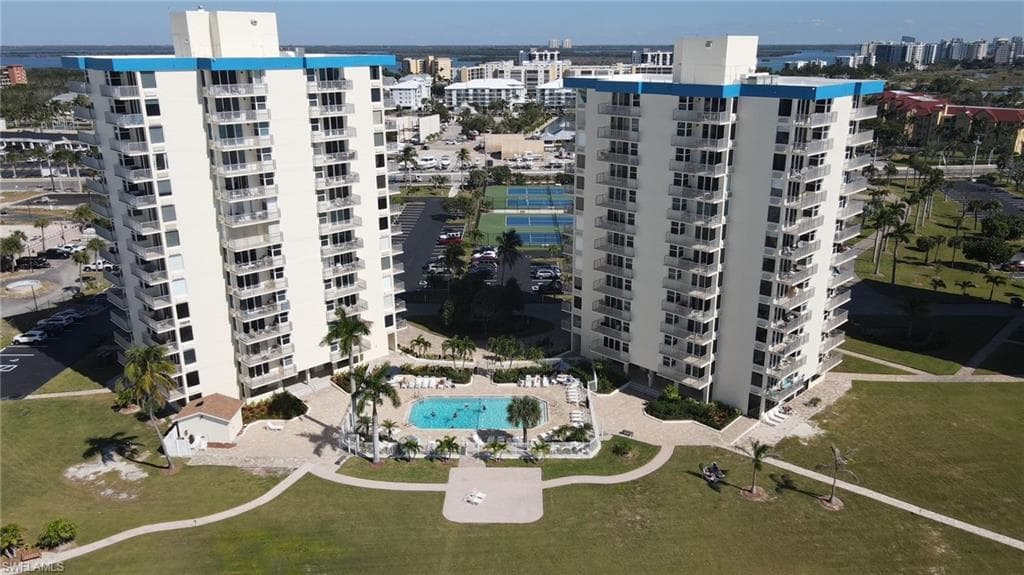 7330 Estero BLVD 1108-28