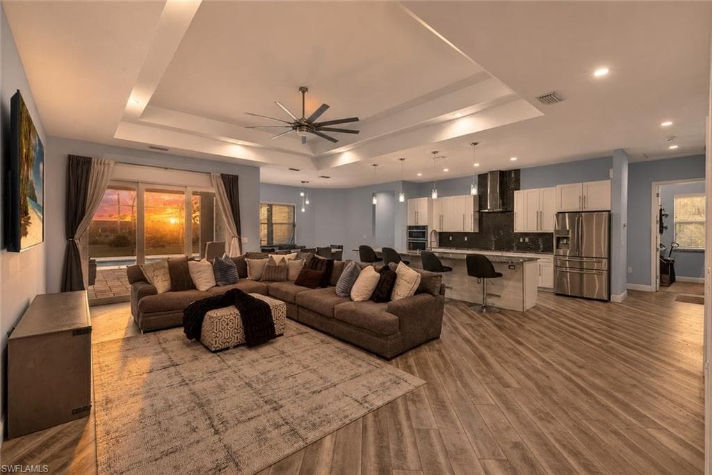 24000 Claire ST-5