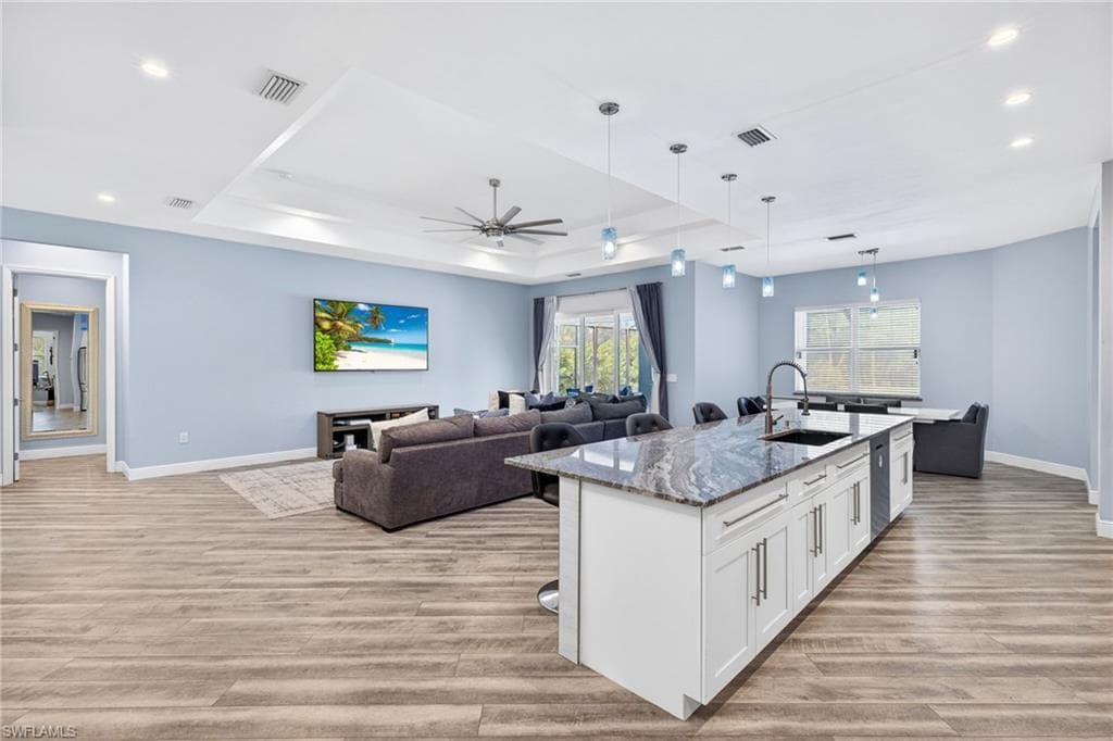24000 Claire ST-16
