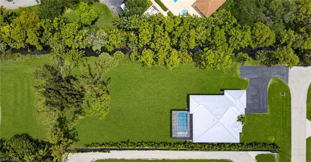 24000 Claire ST-2