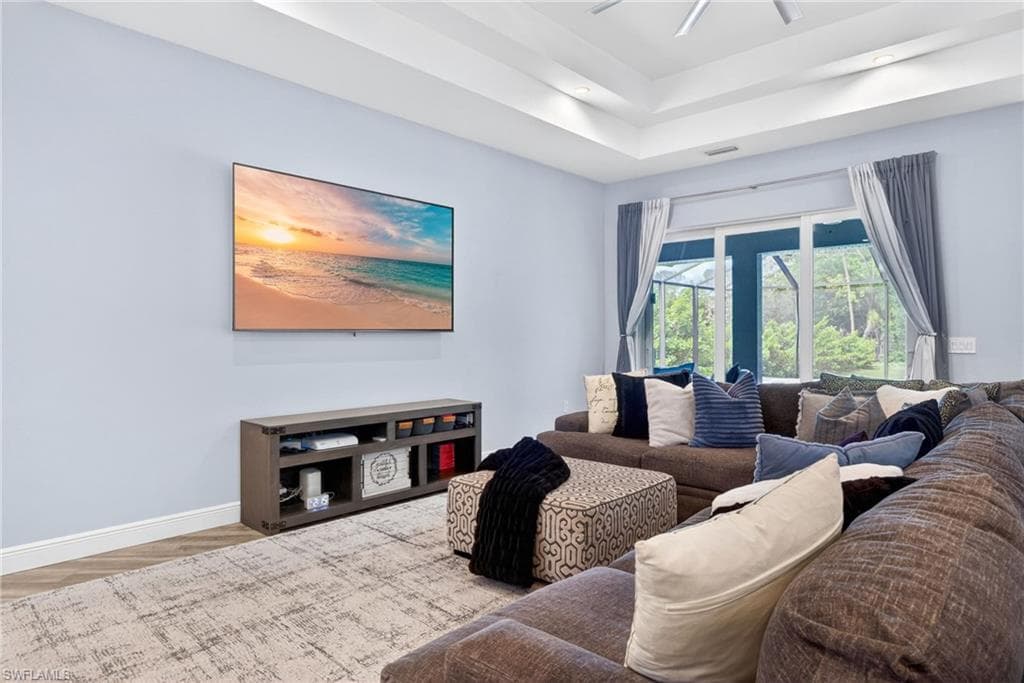 24000 Claire ST-7