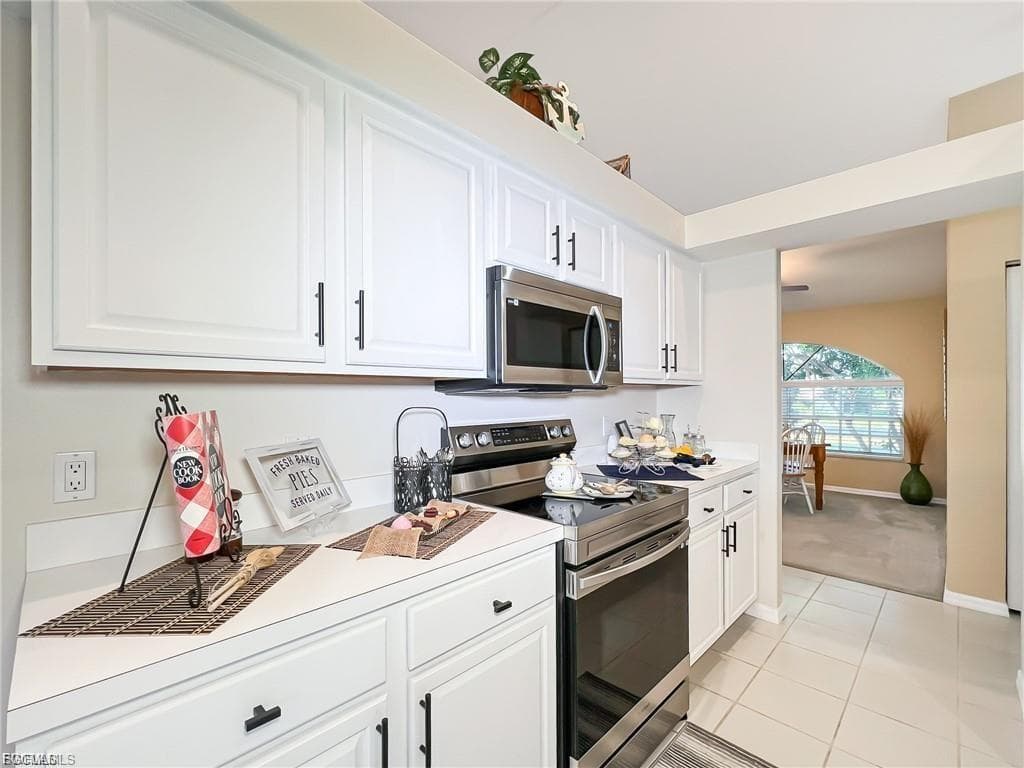 7631 Woodland Bend CIR-12