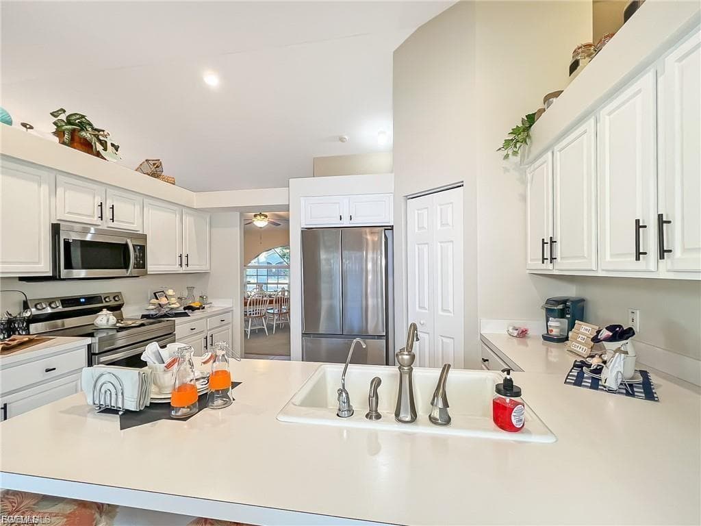 7631 Woodland Bend CIR-11
