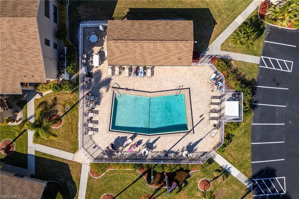 15350 Moonraker CT 305-33