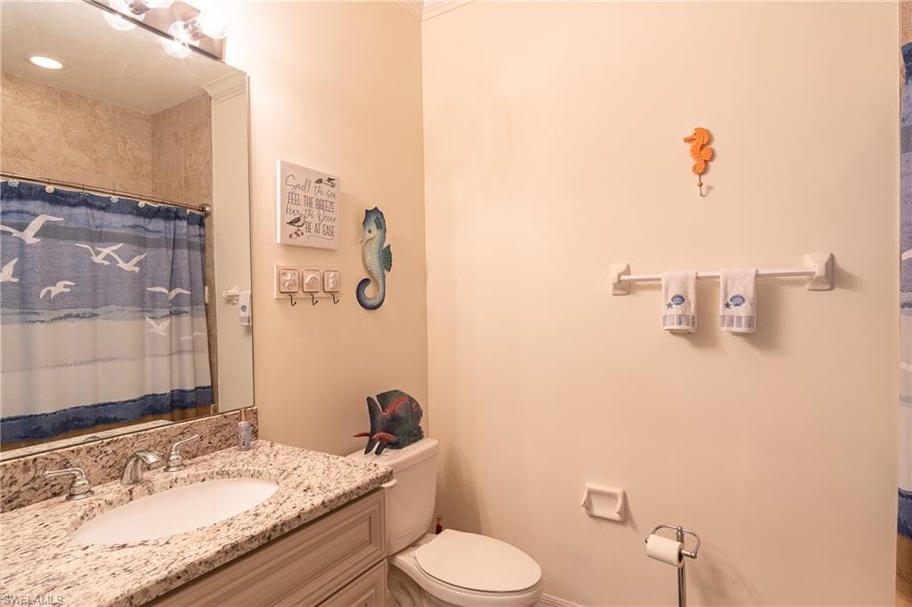 1102 Winding Pines CIR 206-25