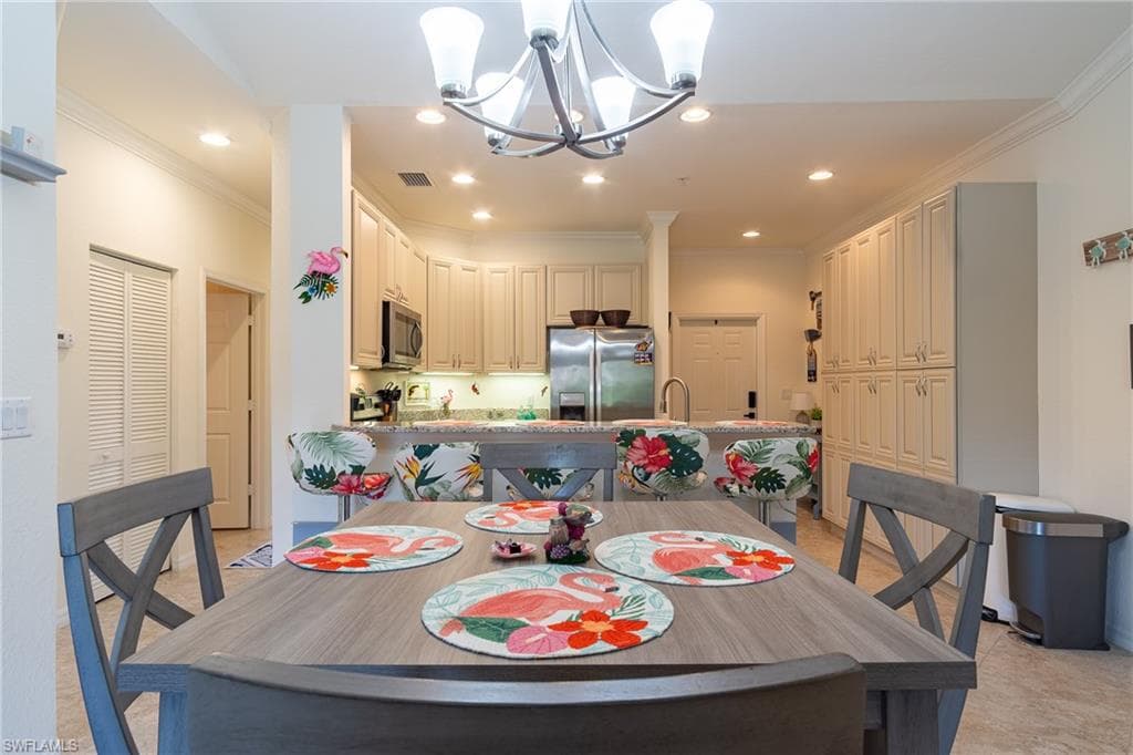 1102 Winding Pines CIR 206-12