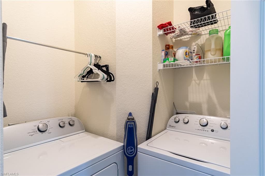 1102 Winding Pines CIR 206-26
