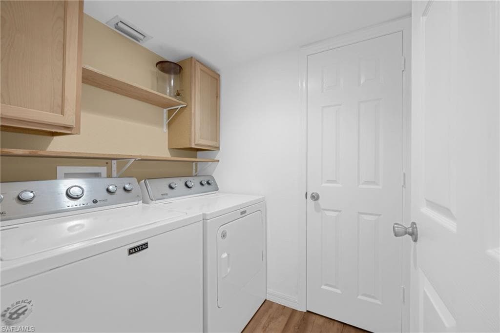 3250 Cypress Glen WAY 423-10