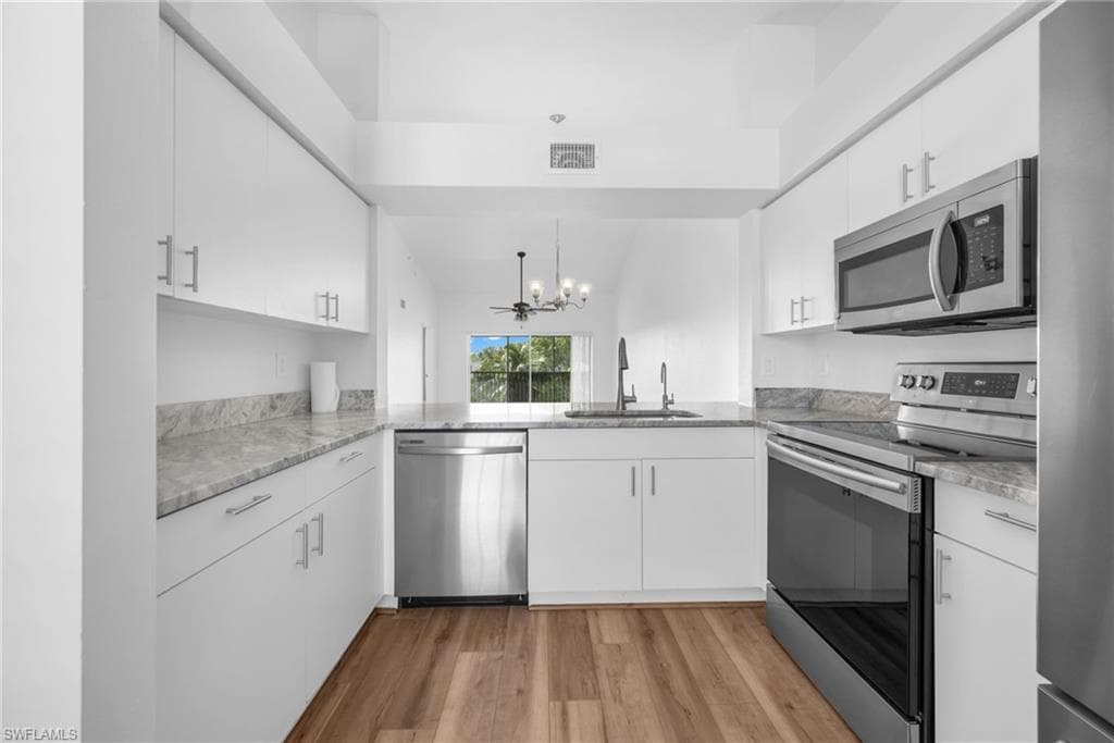3250 Cypress Glen WAY 423-3