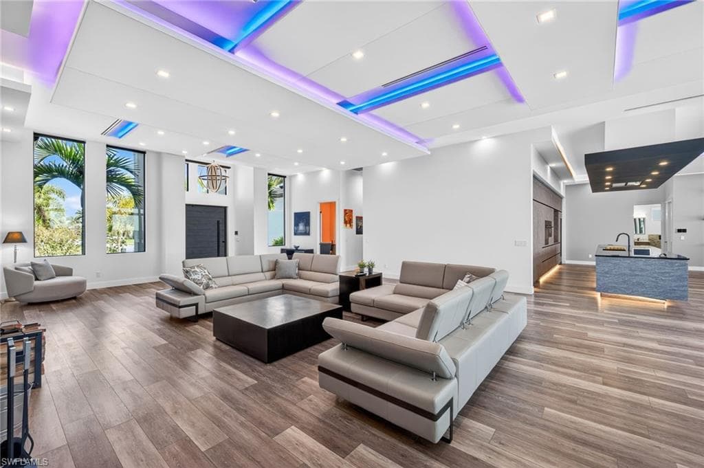 872 W Cape Estates CIR-31