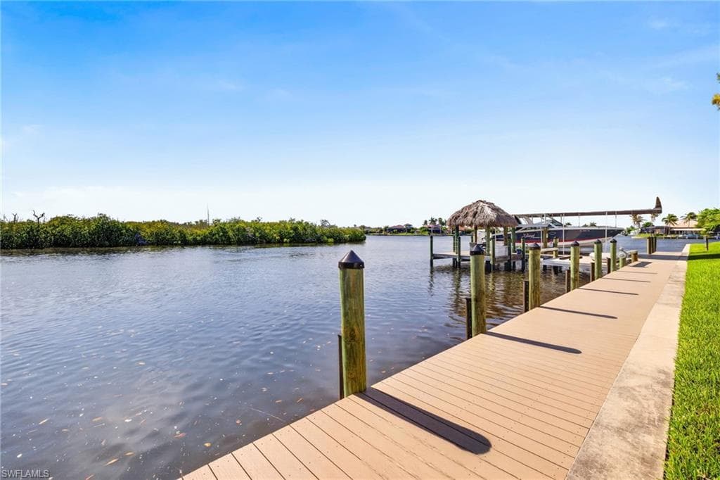 872 W Cape Estates CIR-24