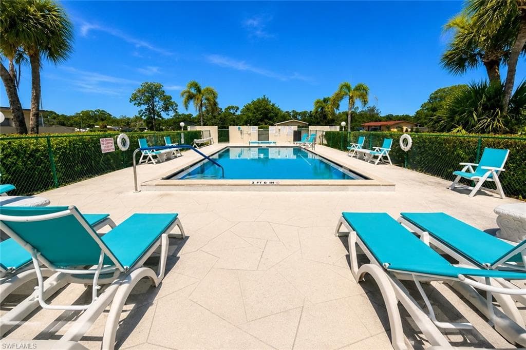 748 Joel BLVD-11