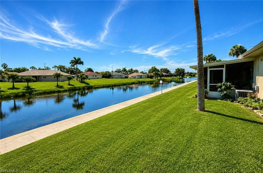 748 Joel BLVD-10