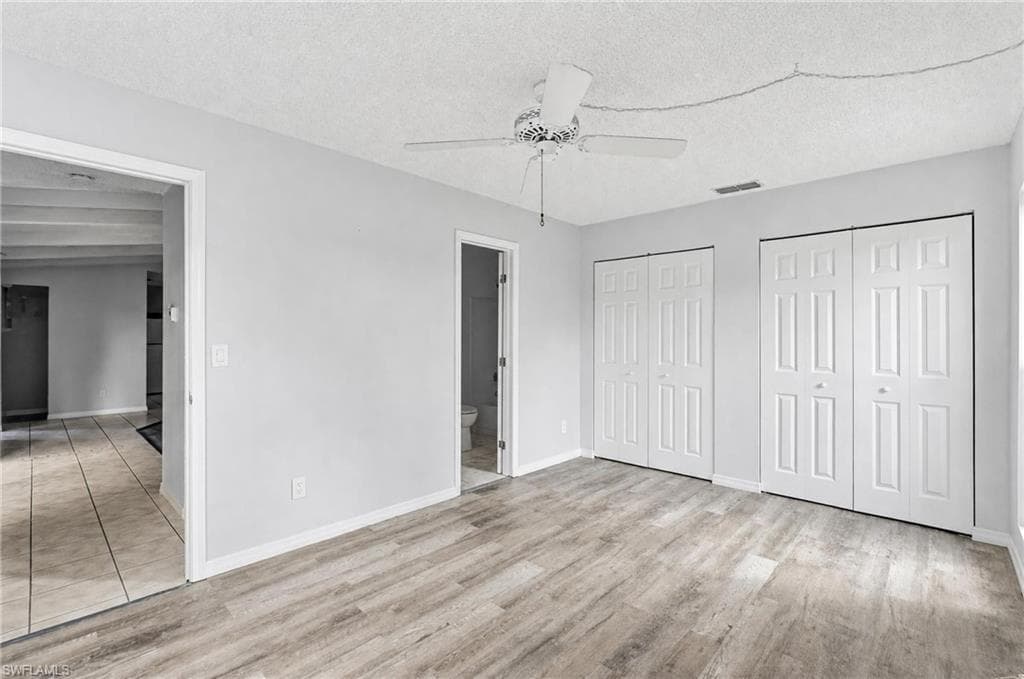 5563 Foxlake DR-14