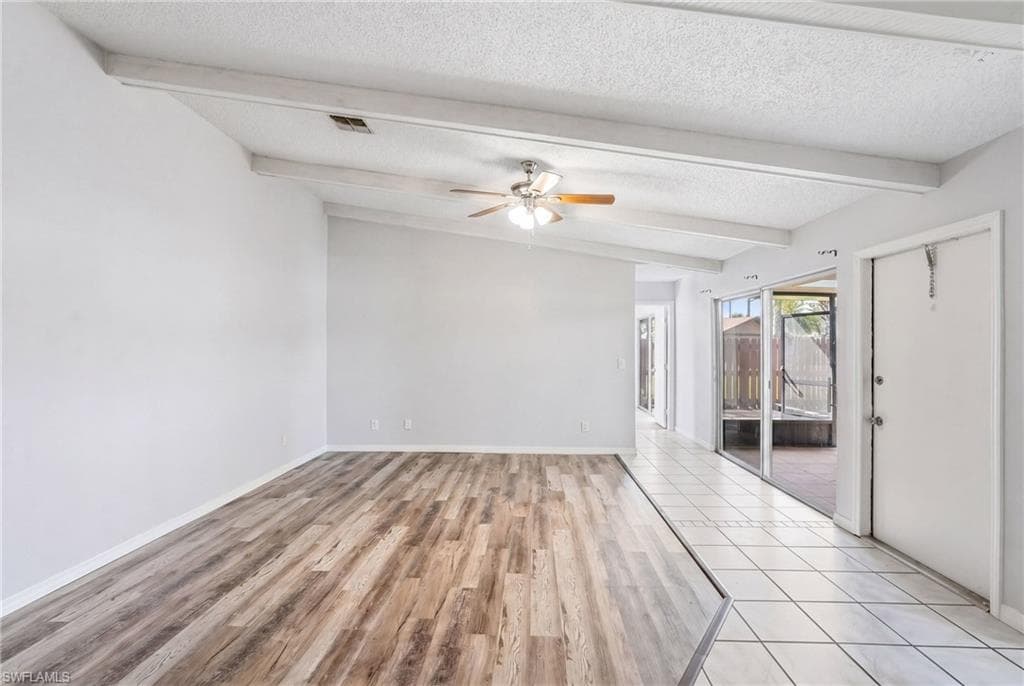 5563 Foxlake DR-5