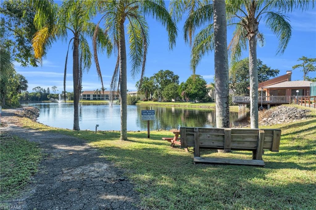 5563 Foxlake DR-31