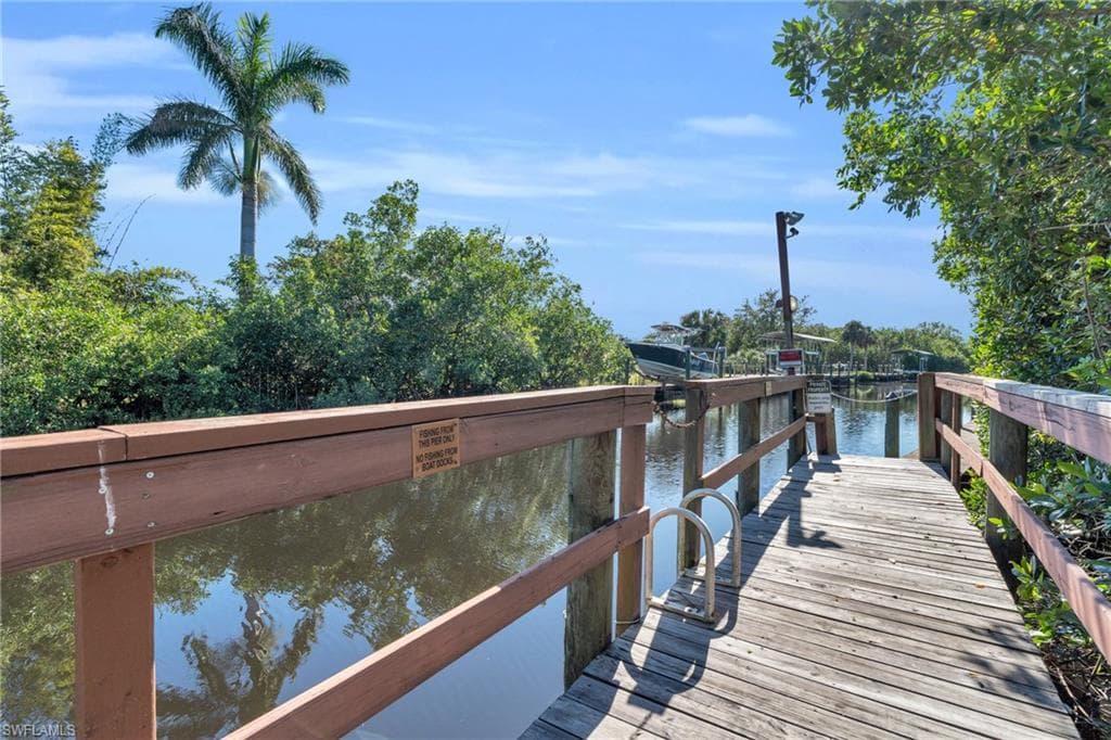 5563 Foxlake DR-34