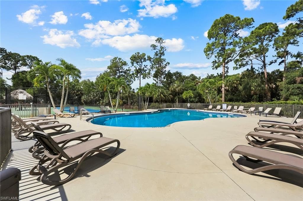 1243 Briarwood CT-21