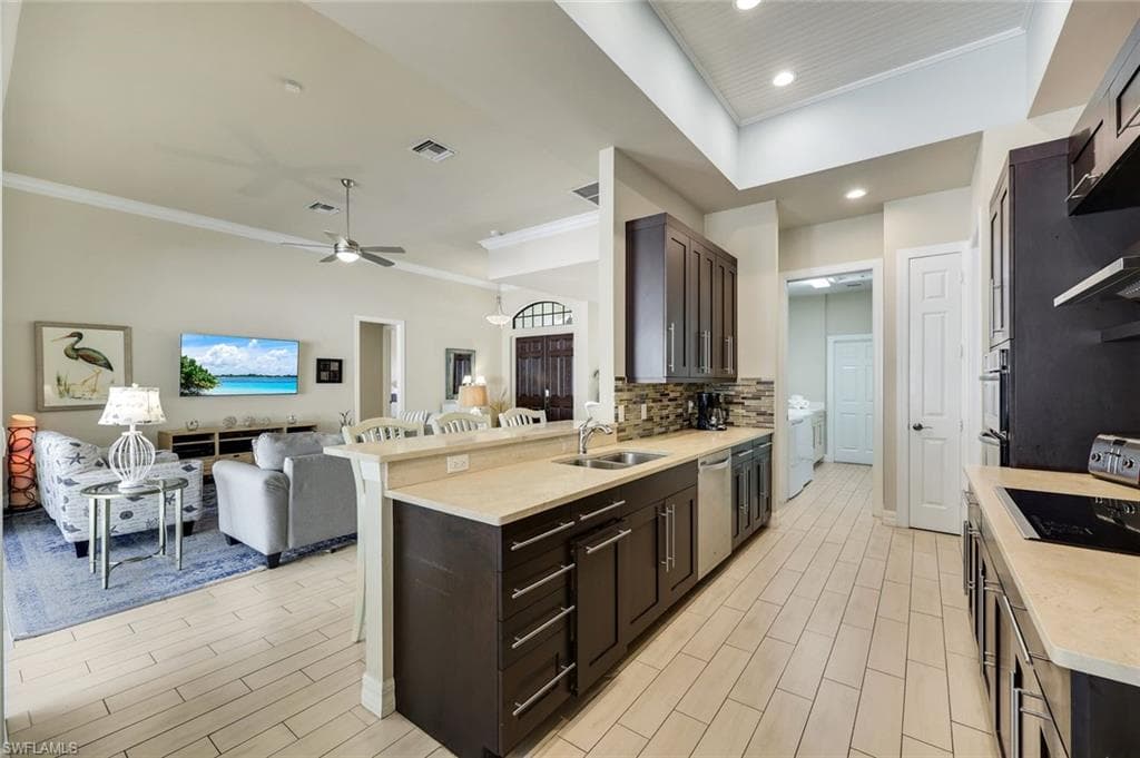 1243 Briarwood CT-4