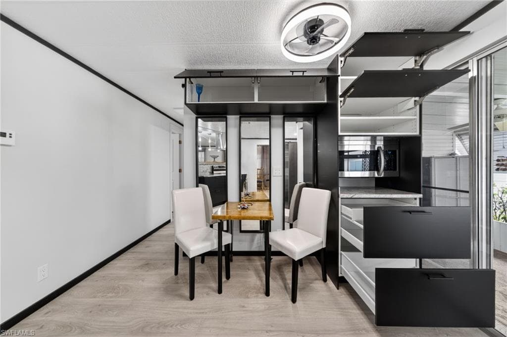 5502 Ben Franklin LN-12