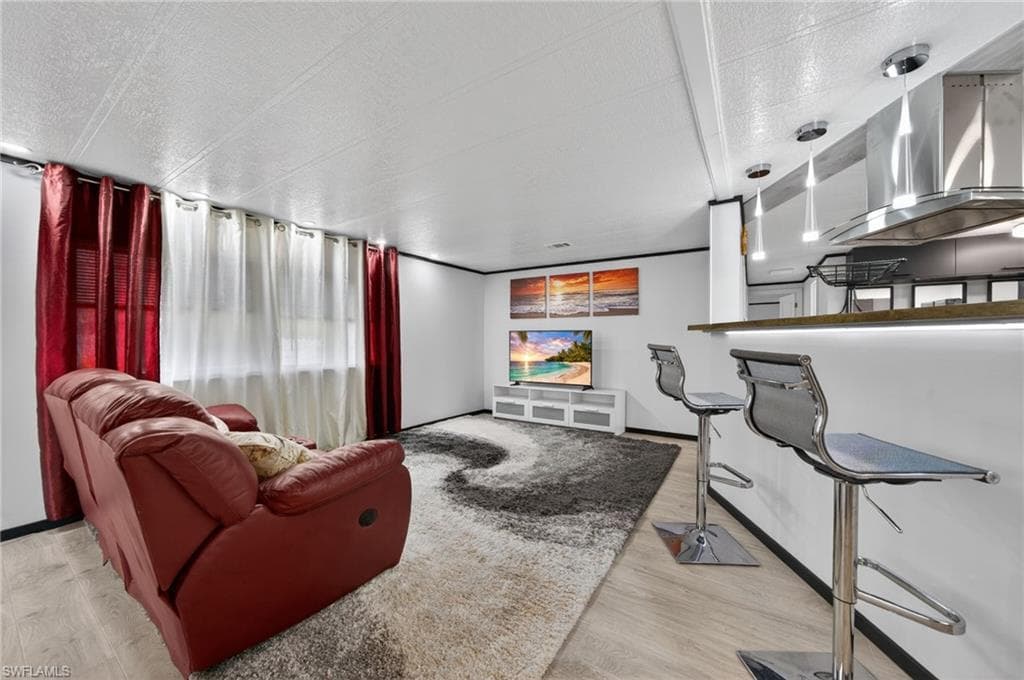 5502 Ben Franklin LN-2
